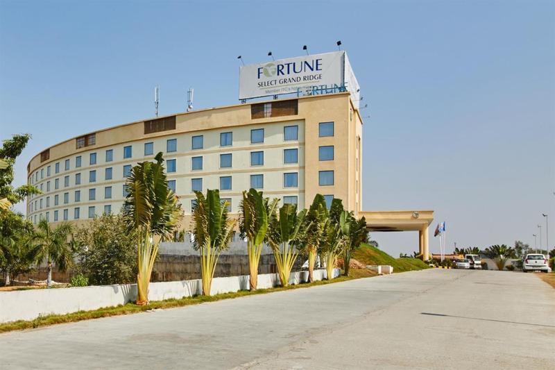 Fortune Select Grand Ridge, Tirupati - Member Itc Hotels' Group מראה חיצוני תמונה Fortune Select Grand Hotel