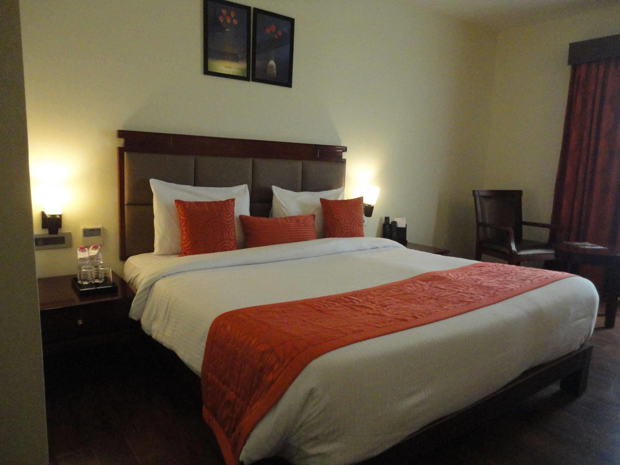 Fortune Select Grand Ridge, Tirupati - Member Itc Hotels' Group מראה חיצוני תמונה A room at the hotel