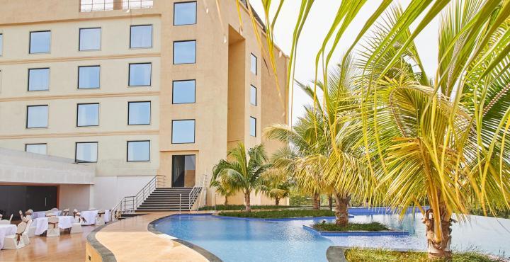 Fortune Select Grand Ridge, Tirupati - Member Itc Hotels' Group מראה חיצוני תמונה The Leela Palace, Hyderabad